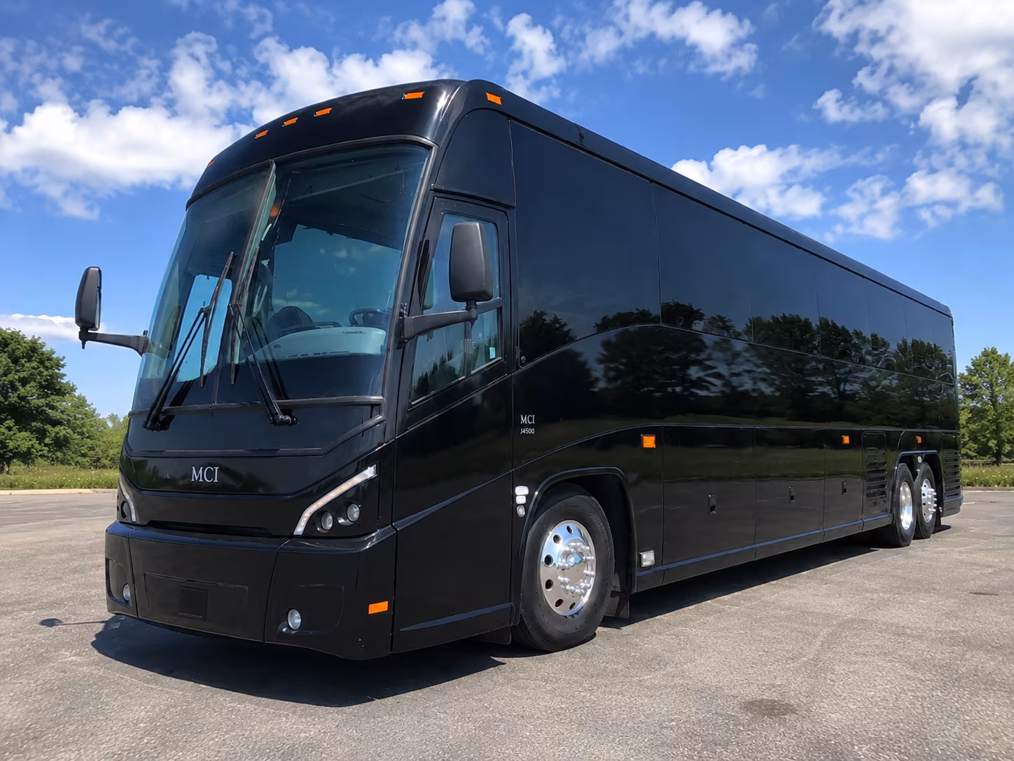 buses for enchanted forest and outdoor education trips near salem