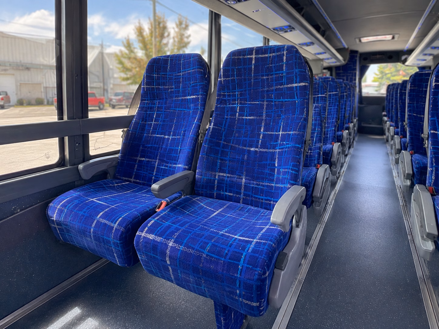 charter buses for oregon state fairgrounds corporate events
