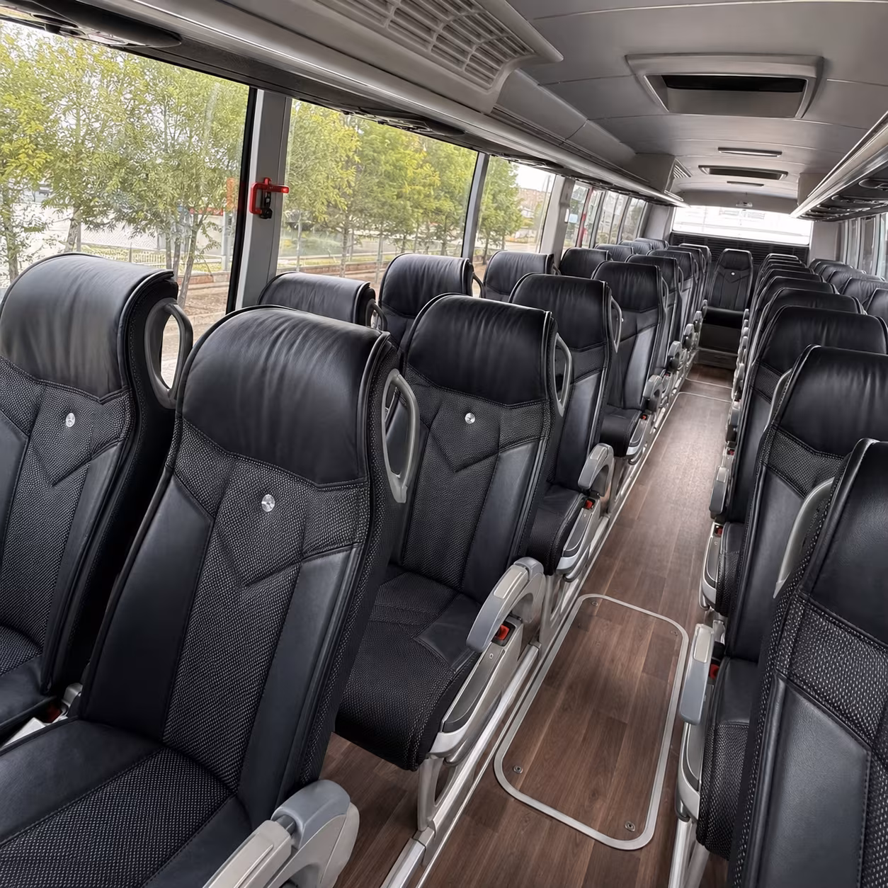 oregon coast group trips charter buses from salem to newport and lincoln city